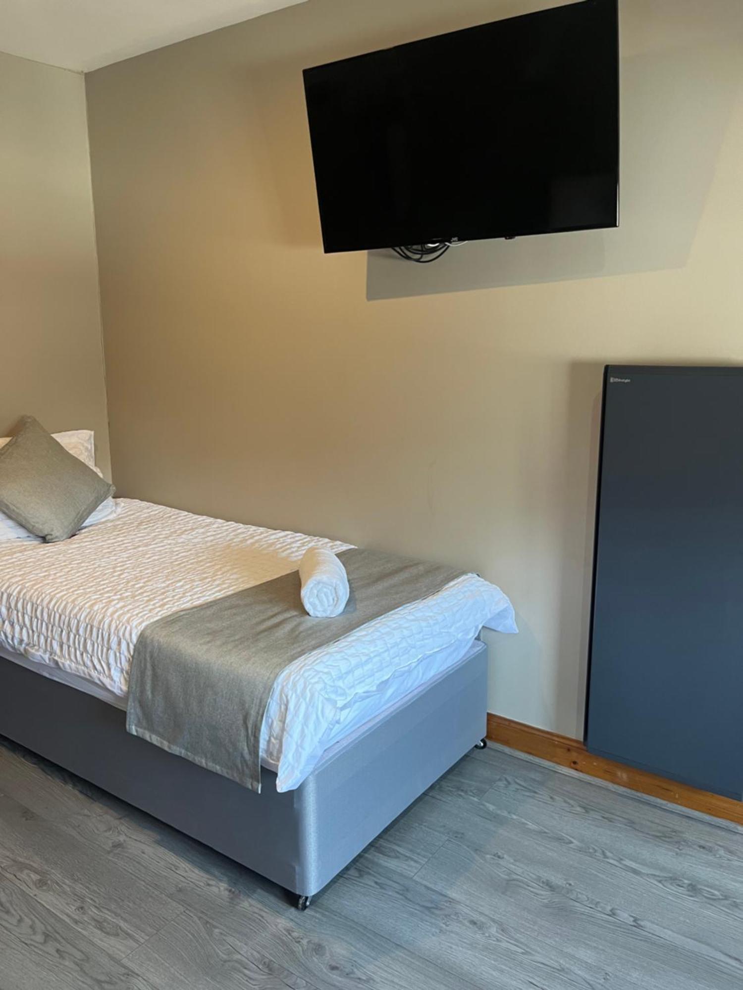 The Swan Inn Stranraer Room photo